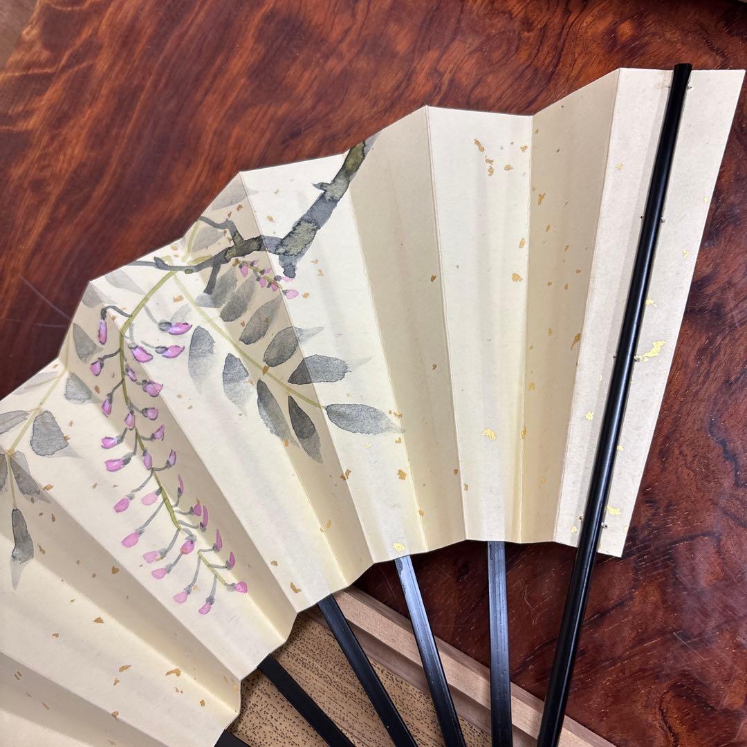 舞扇子 紫の花と緑の葉　　o0114o15
