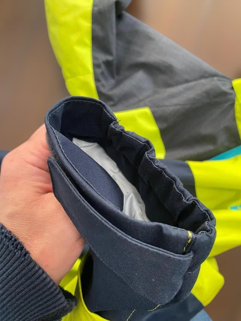 DESCENTE 子供用スキーウェア 140サイズ