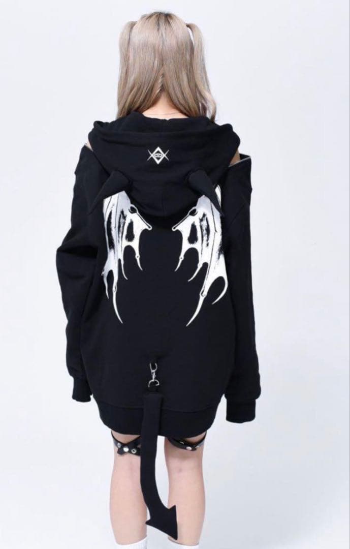 レフレム ZIPデザインデビルパーカー