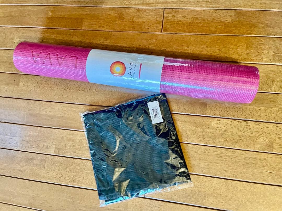 LAVA ヨガマット (マゼンダ)とマットケース