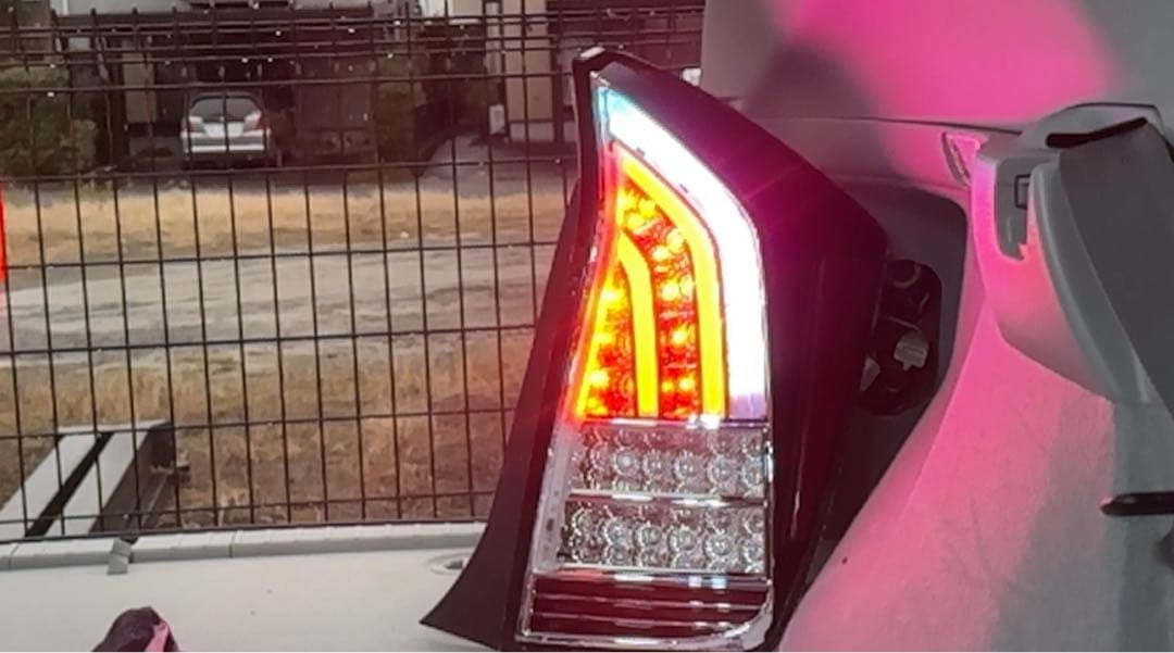 ZVW30 プリウス30 テールランプ　RGB