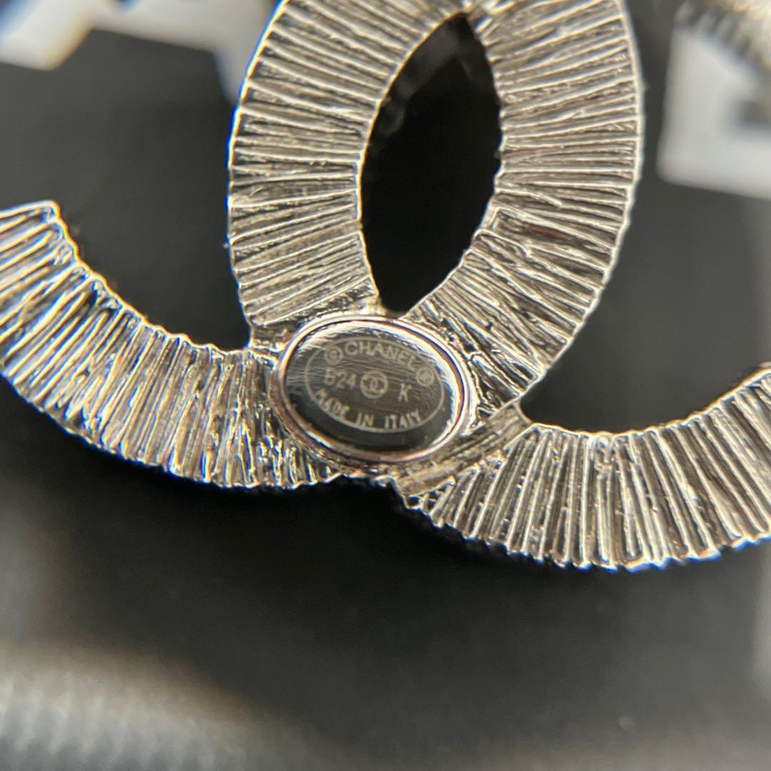CHANEL ココマーク クローバー ピアス B24K 片耳