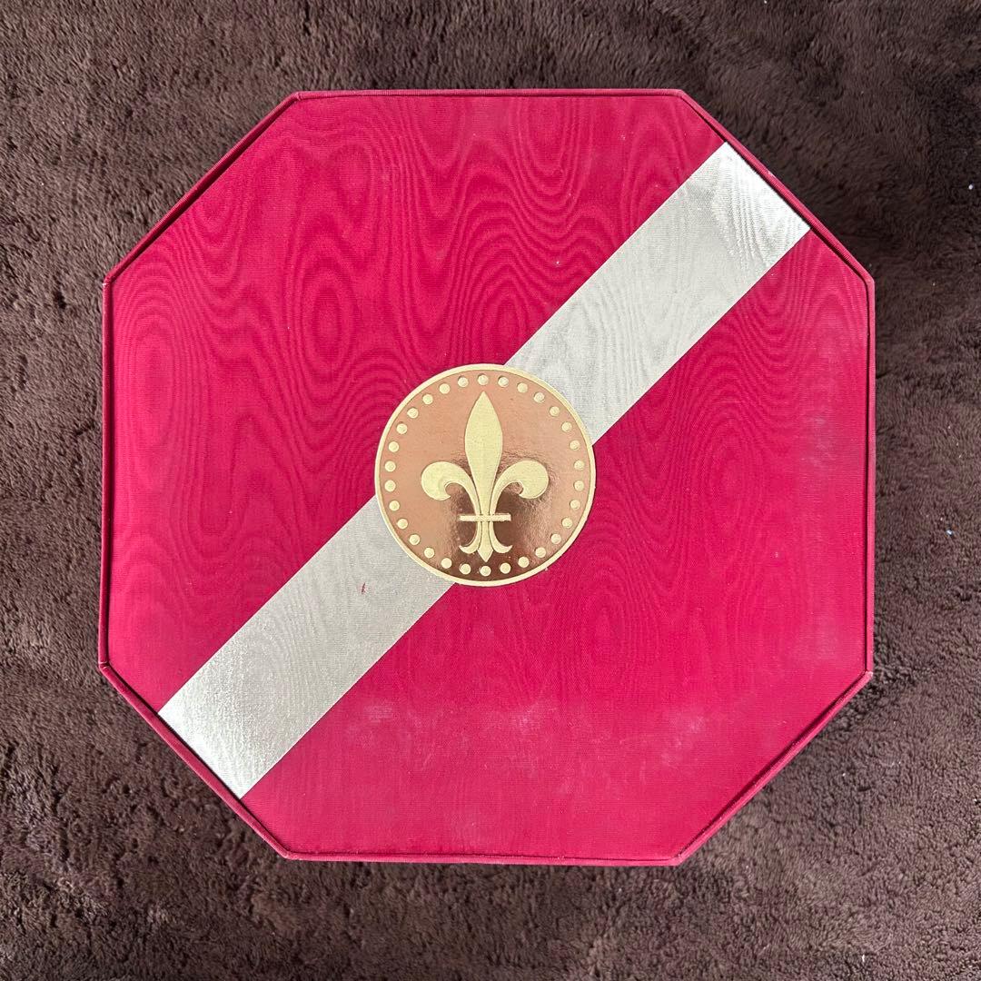 未開栓　古酒 レミーマルタン ルイ13世 箱あり　栓あり　箱に染み有り