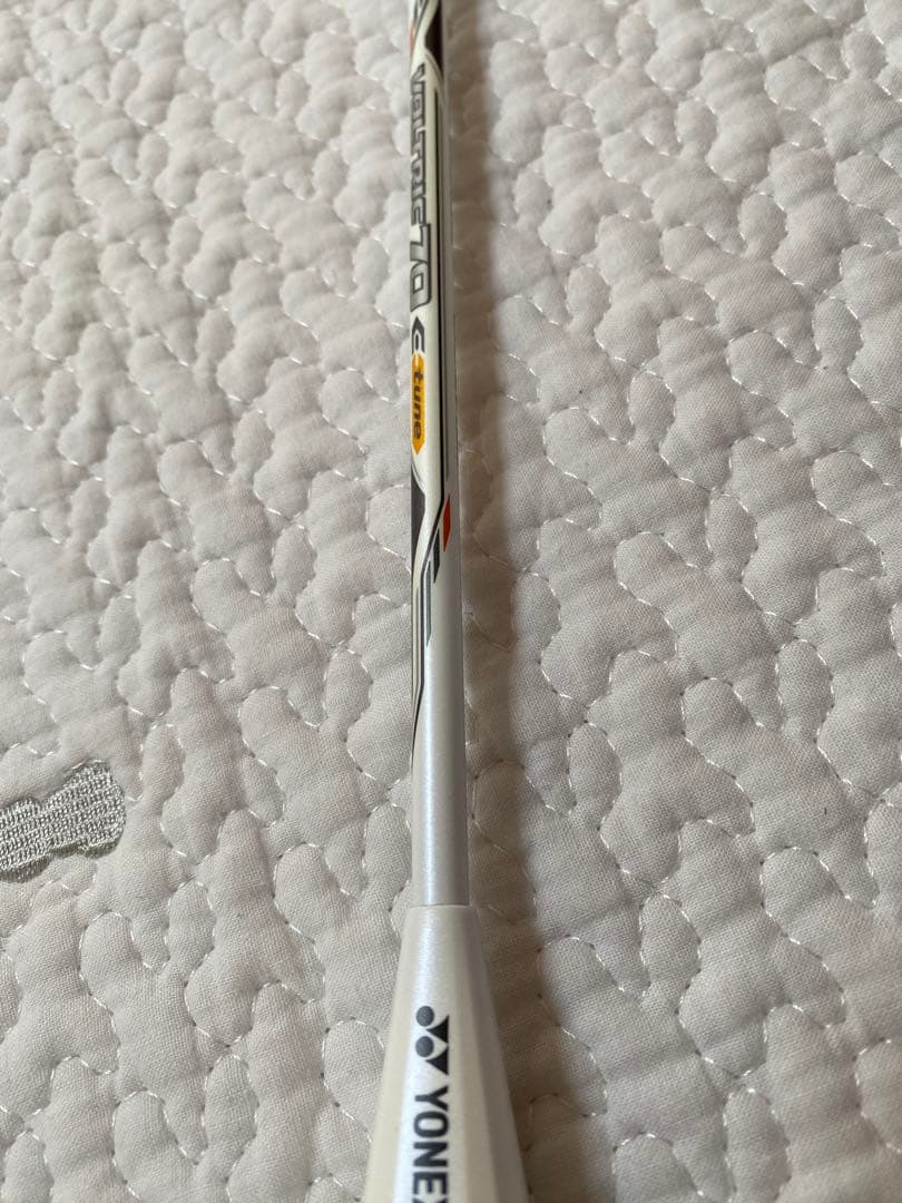 ヨネックス ボルトリック70 Etune 4UG5 ラケット　YONEX