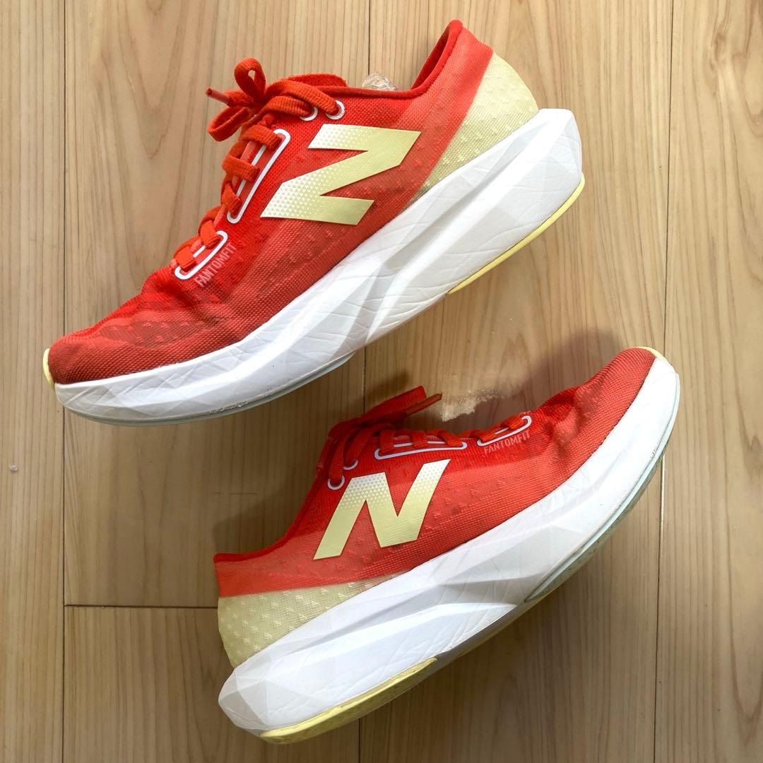 ✨軽量／厚底✨NEWBALANCE FuelCell Rebel v4