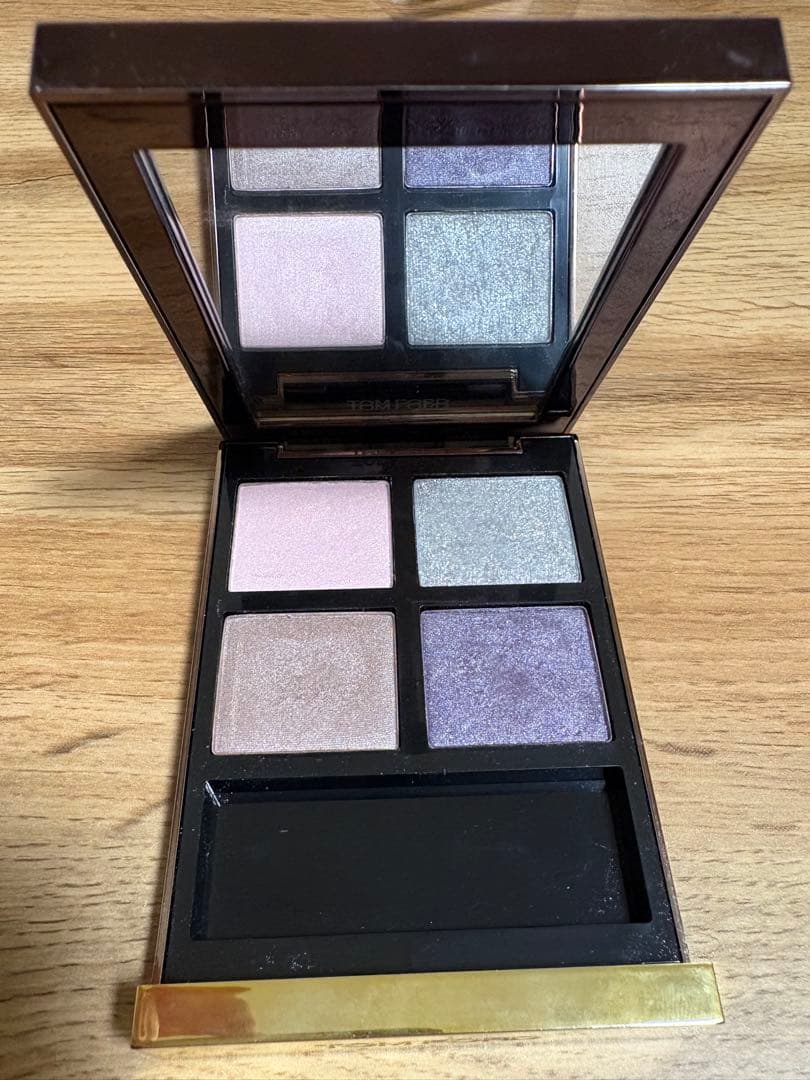 トムフォード　アイカラークォード　ライラックドリーム　22