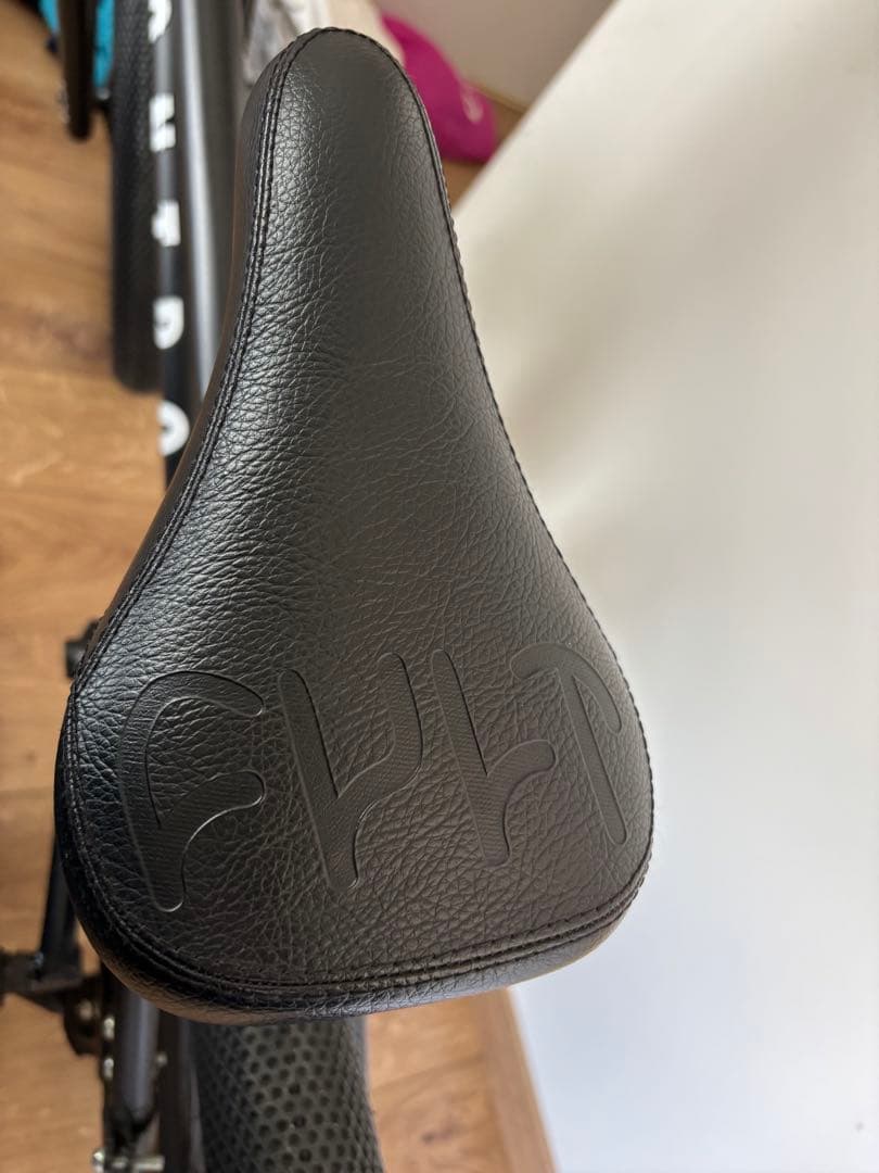 cult x vans コラボbox