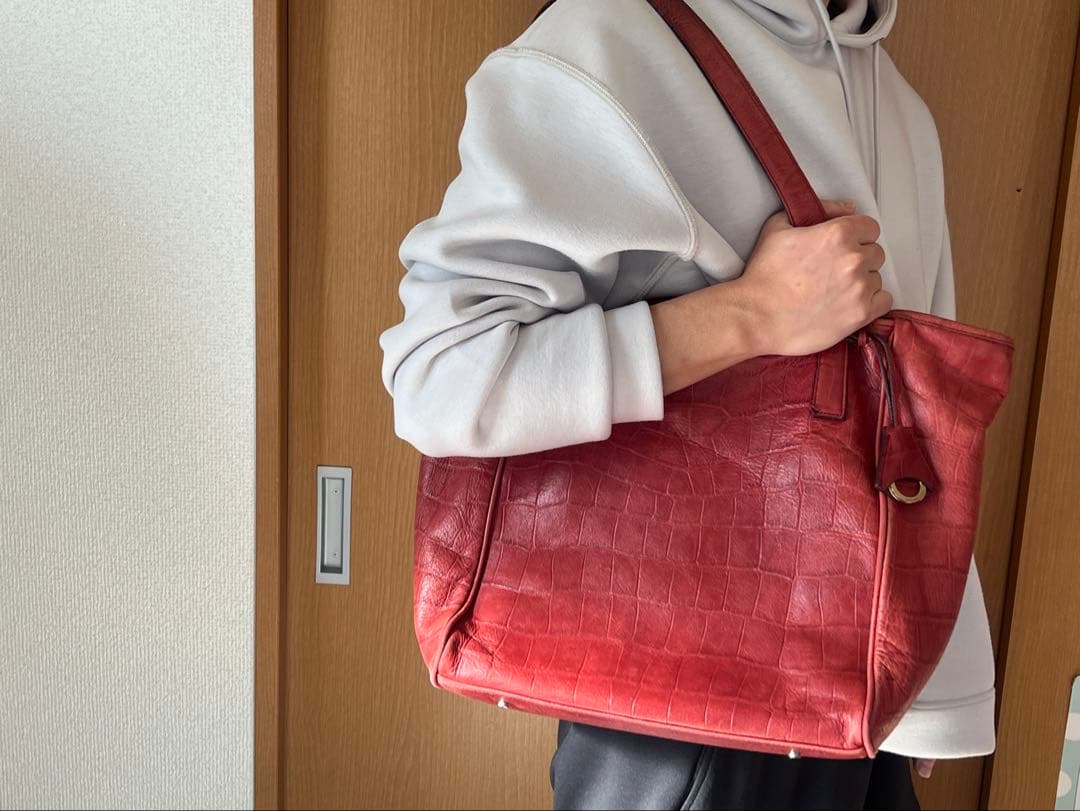 【アニアリ】レザー トートバッグ 赤本革 クロコダイル風