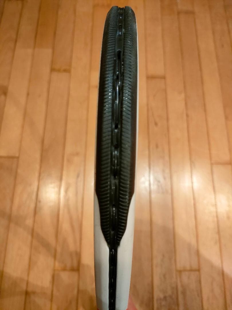 [品質保証書付きガット張りたて]ピュアストライク100 2024 バボラ G2