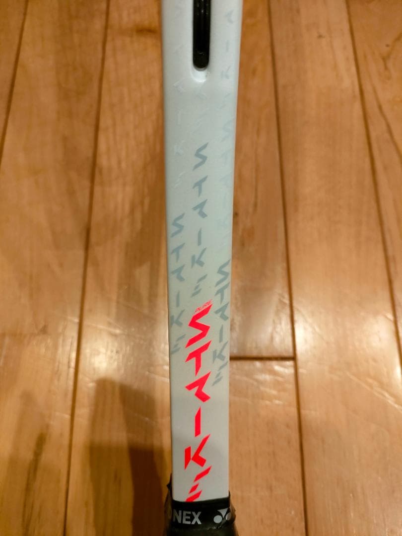 [品質保証書付きガット張りたて]ピュアストライク100 2024 バボラ G2