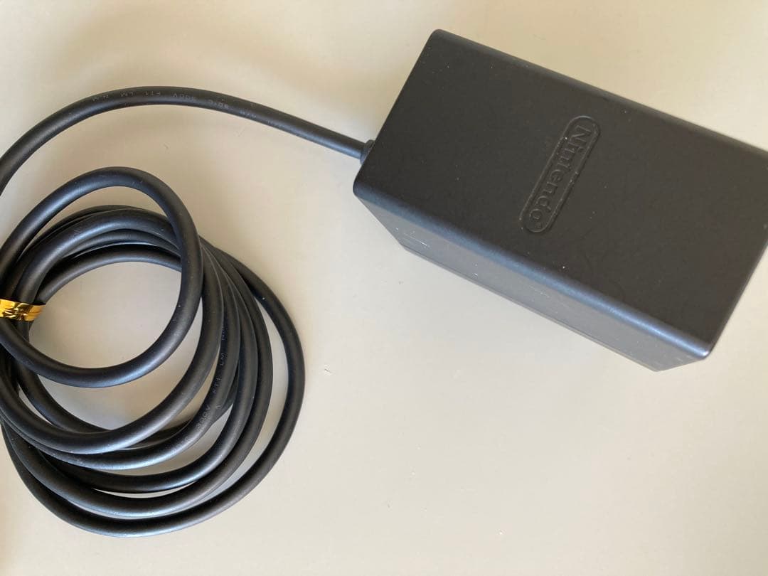 Nintendo switchバッテリー強化版美品