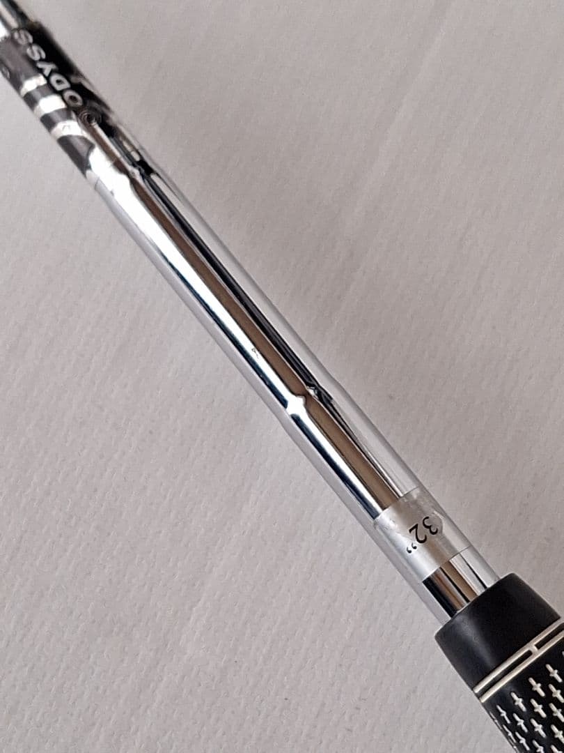 【レディース】 ODYSSEY ホワイトホットプロ V-LINE 32インチ