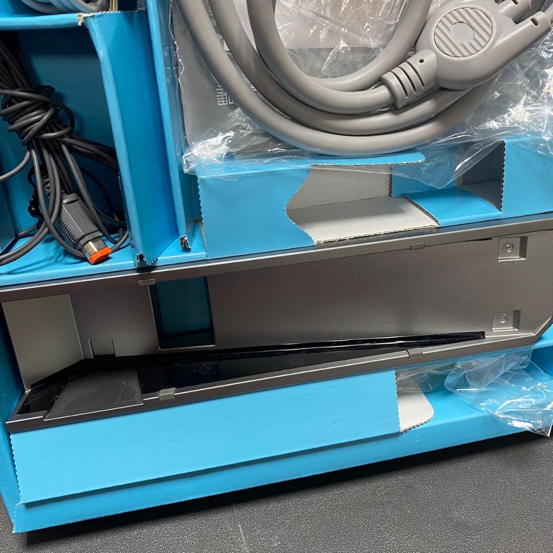 240312A ニンテンドー Wii 本体 RVL-S-KJ ブラック 箱付き