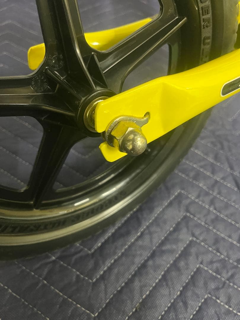 ⭐️人気カラー⭐️ストライダースポーツ 12インチ ST-S4 イエロー（黄色）