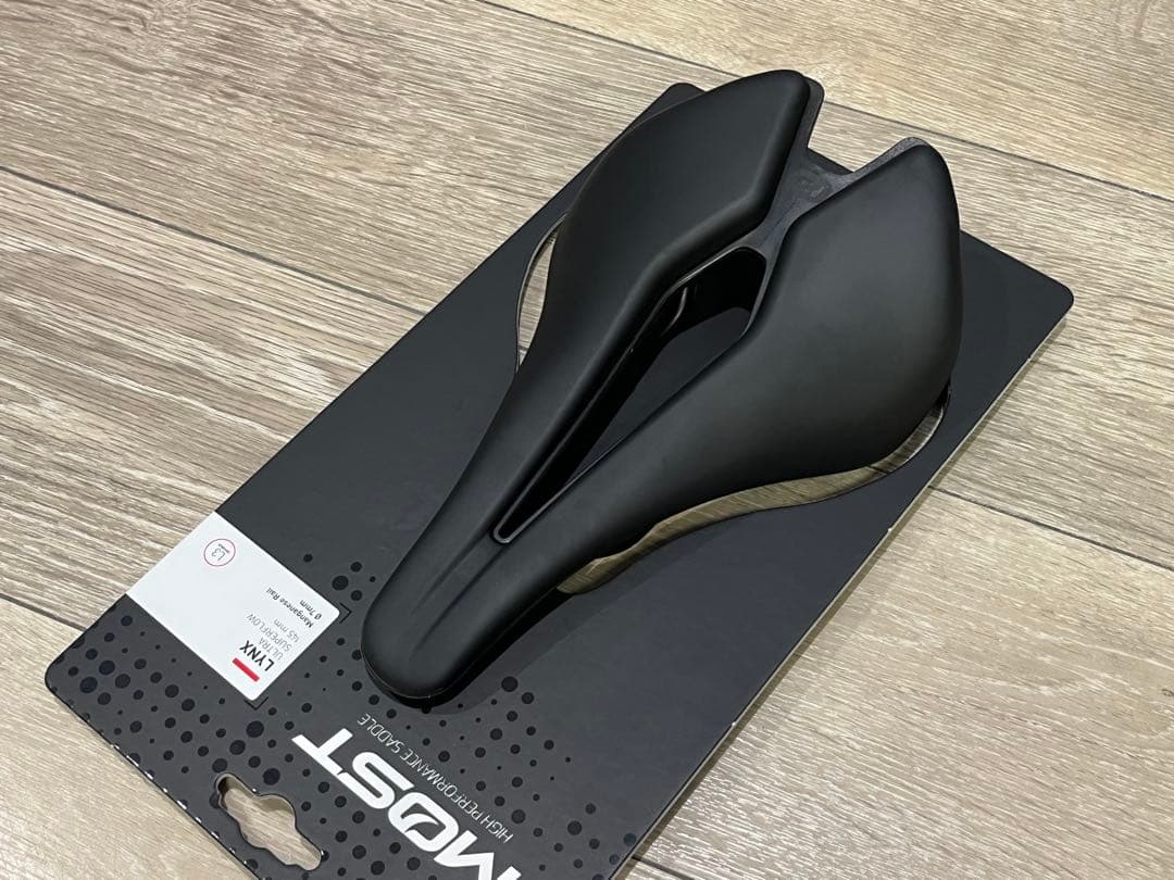 MOST LYNX ULTRA SUPERFLOW サドル 145mm