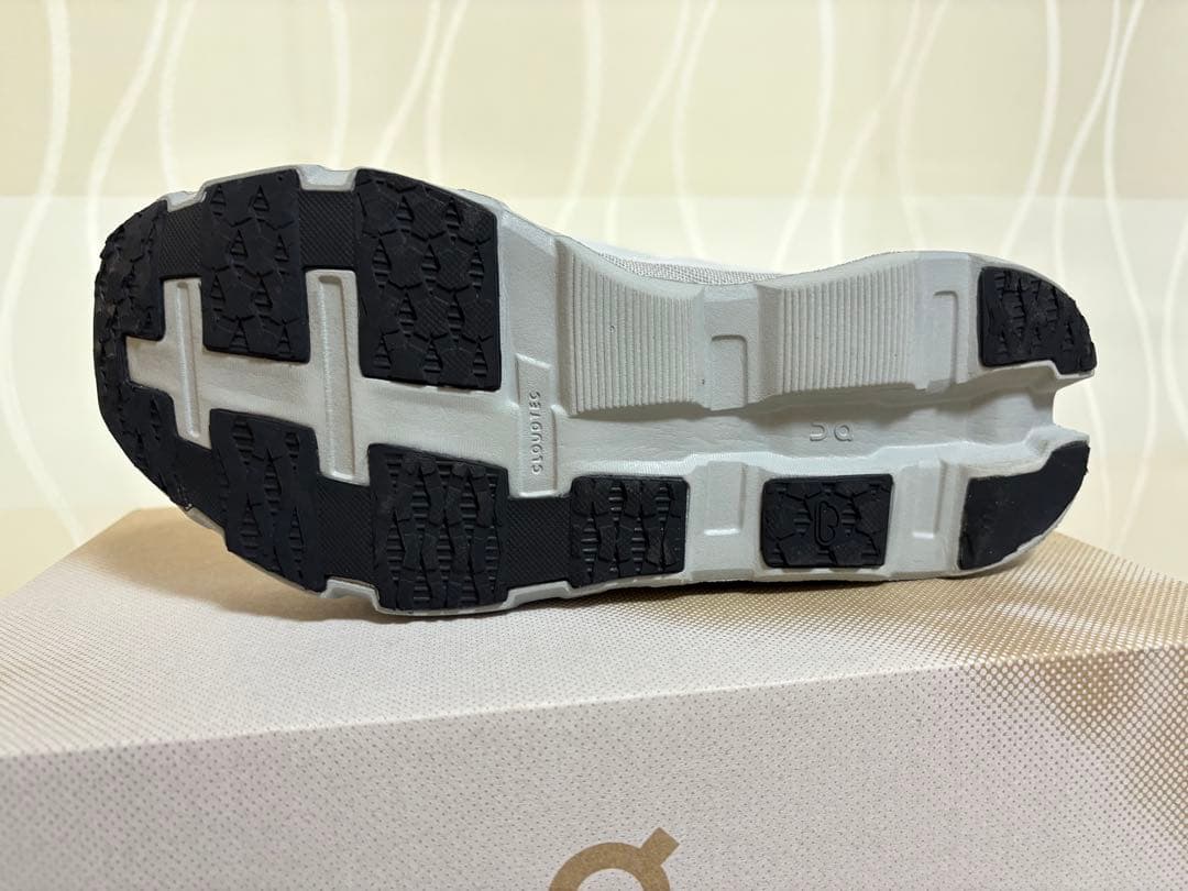 On Cloudmonster Hyper グレー/ホワイト 8M 26.0㎝