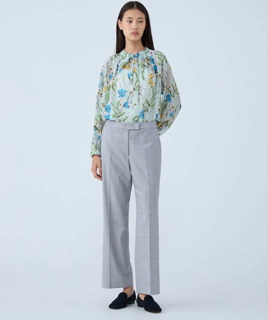 美品　トゥモローランドオキザリスフラワープリントボウタイギャザーブラウス　36