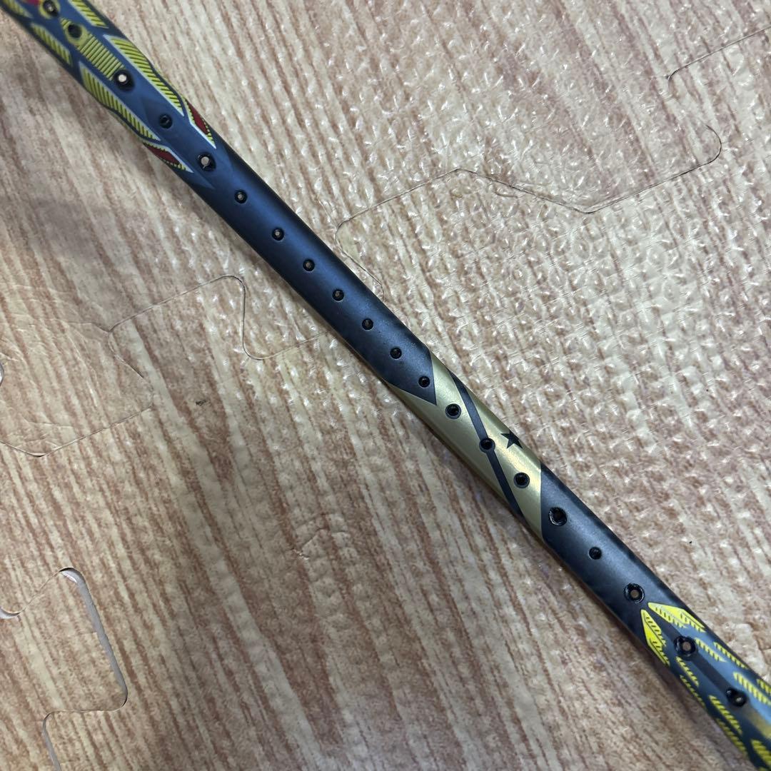 【限定】ボルトリックZフォース2 リンダンモデル 4UG5 YONEX 人気廃盤