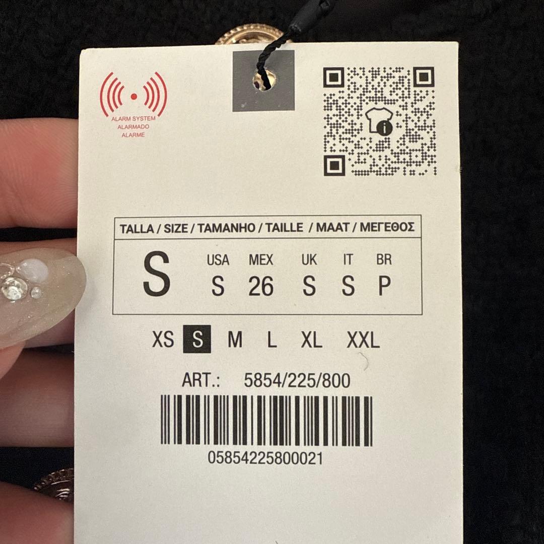 【新品タグ付き】ZARA ツイード生地　ブラックジャケット　金ボタン　Sサイズ