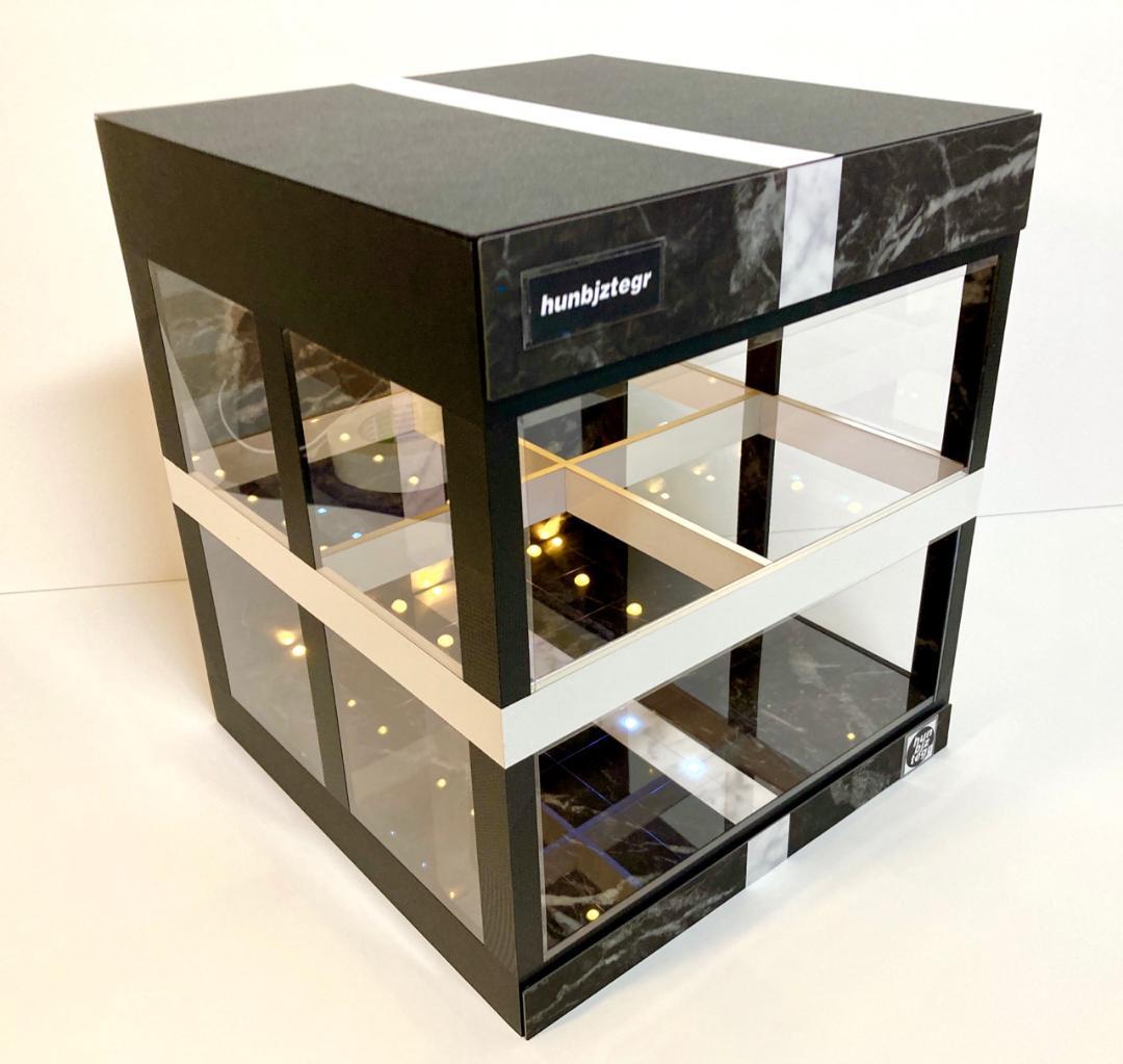 1/18展示4台可・WH&BK・2層式ディスプレーBOX / ネオジオラマ