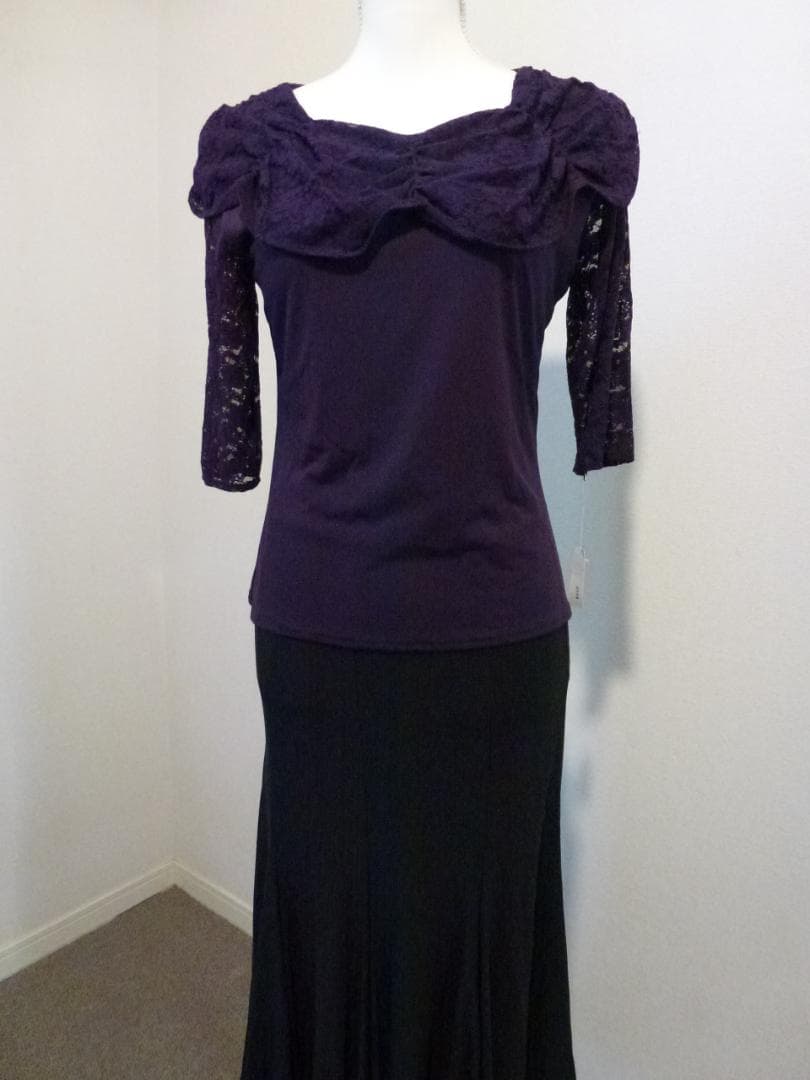 紫のレース装飾付　トップス