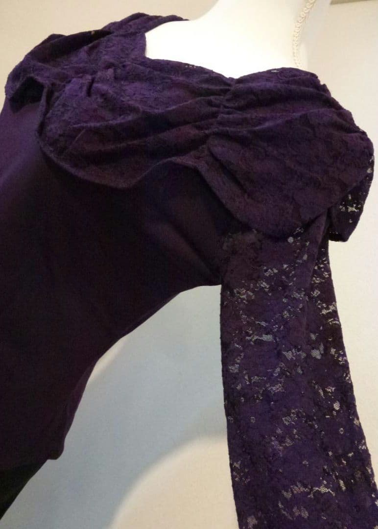 紫のレース装飾付　トップス