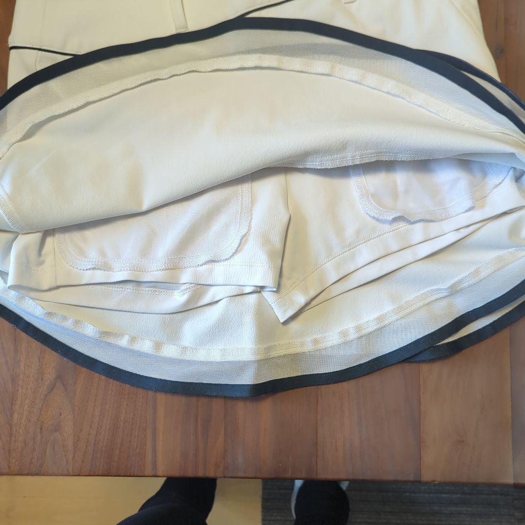 デサントゴルフ　スカート【DESCENTE LUXE COLLECTION】