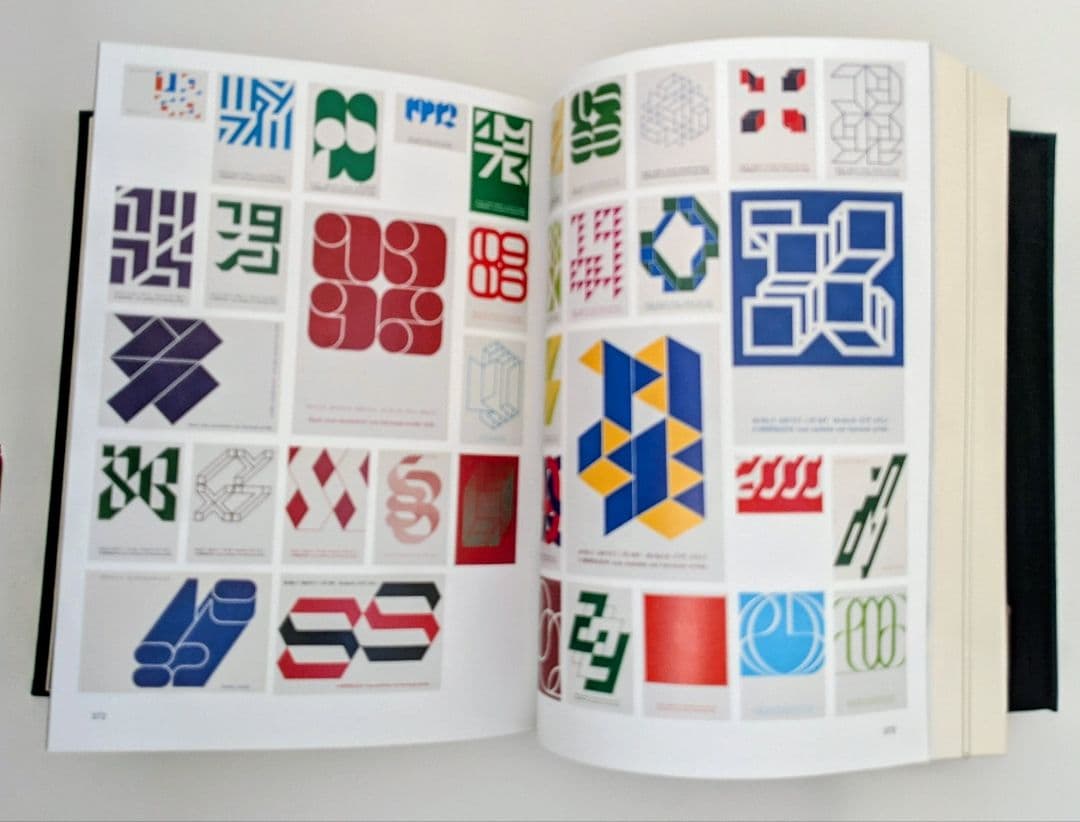 人間国宝　森口邦彦　友禅/デザイン　交差する自由へのまなざし（図録）