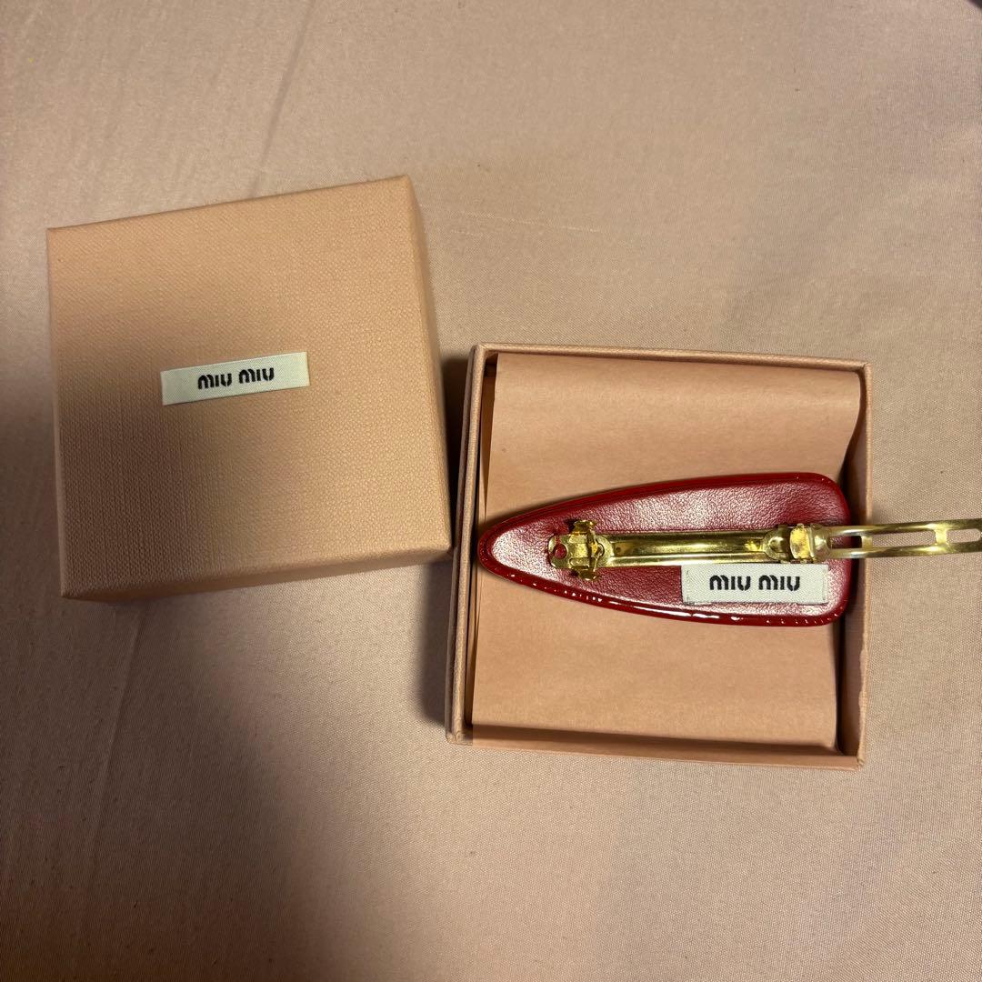 miumiu バレッタ レッド