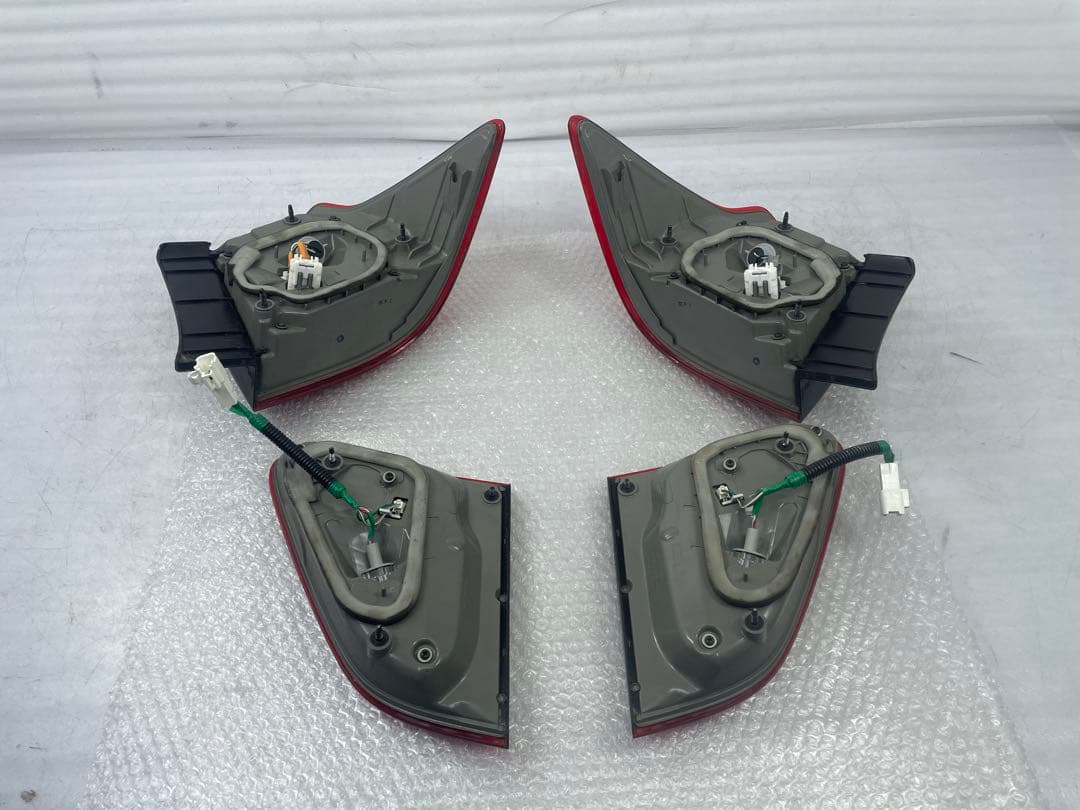 クラウン ロイヤル 後期 純正LED テール ライトICHIKOH 30-336