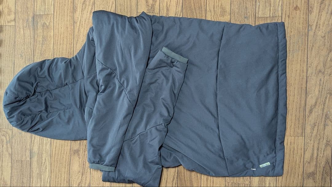 ファイントラック ポリゴン3フーディ Mサイズ