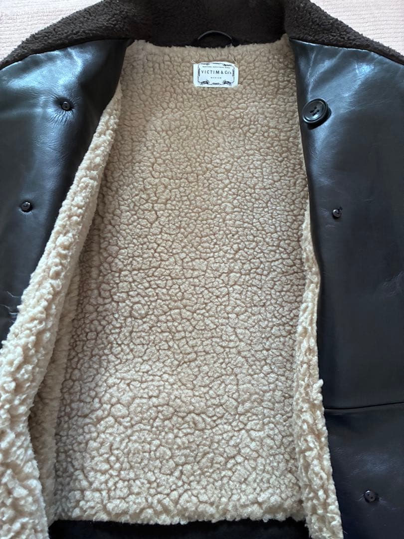 【！週末限定価格！】VICTIM ブラック レザーダブルカーコート