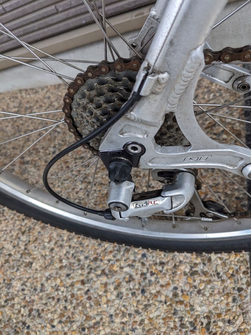 GT マウンテンバイク (カーボンフレーム)