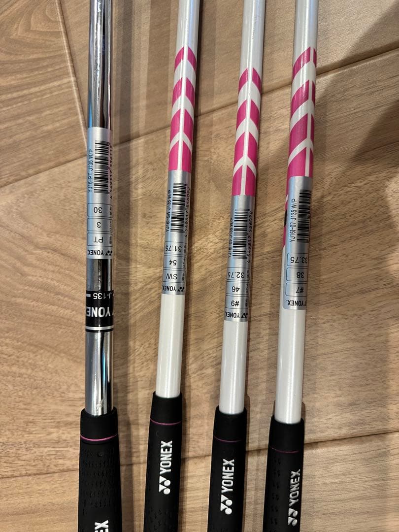 YONEX ピンク ゴルフクラブ7本セット・キャディバッグ　J135