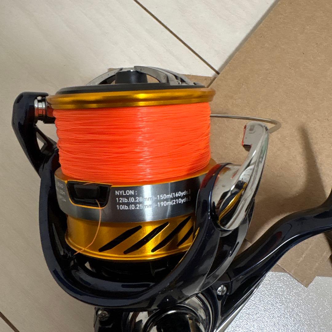 DAIWA REVROS LT4000-CXH スピニングリール