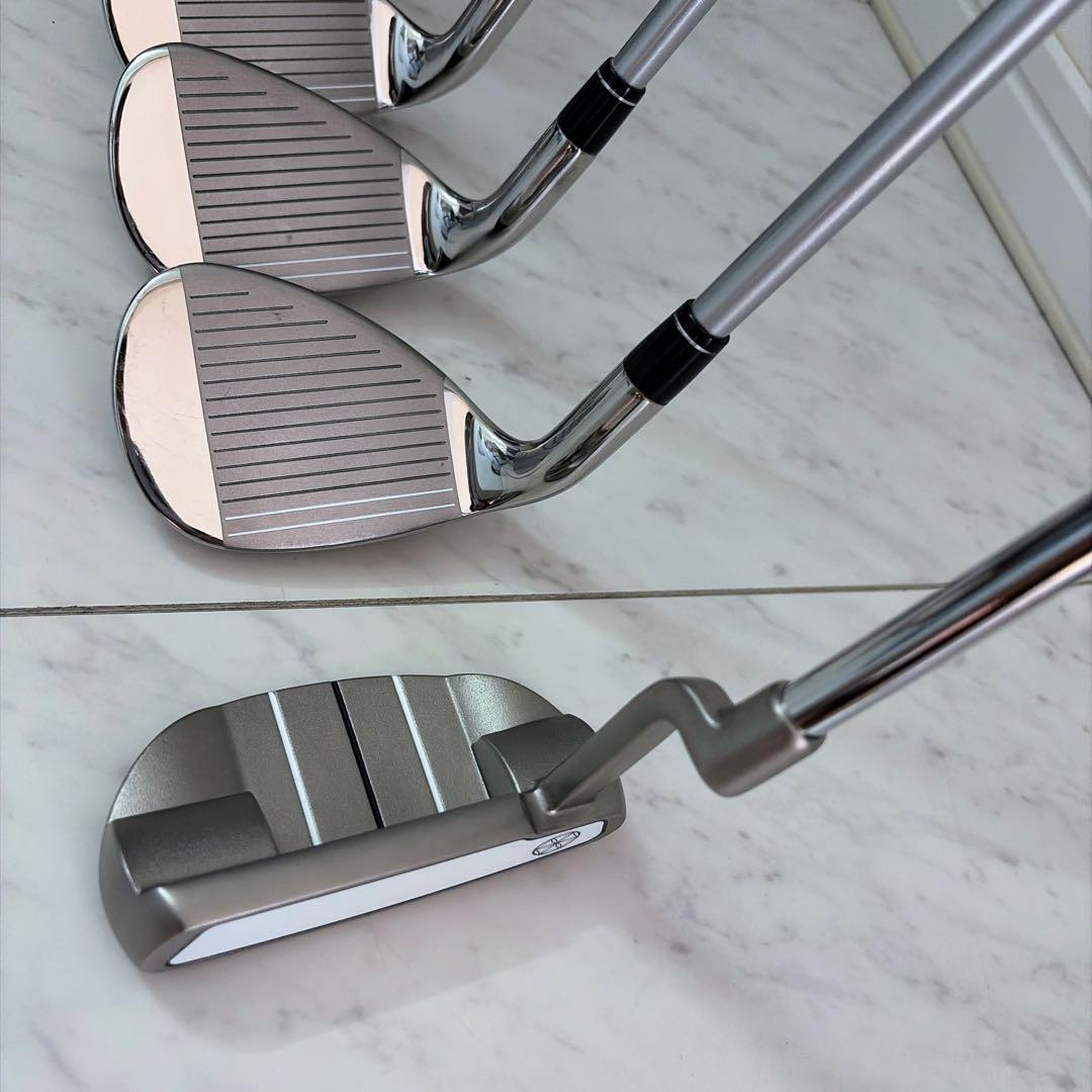 未使用に近い　最新モデル　キャロウェイ　ソレイユ　レディースゴルフクラブセット