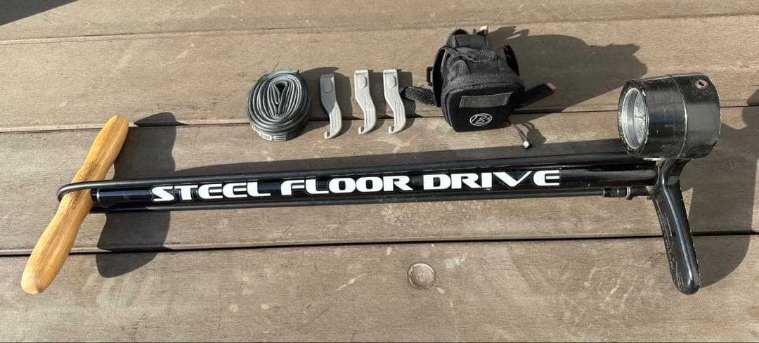 ロードバイク　CARRERA ERAKLE TS