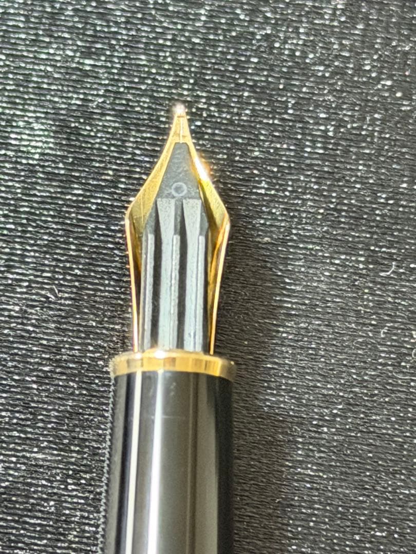 新品未使用　144 バイカラー　14金　ゴールド　モンブラン　万年筆　F 吸入器