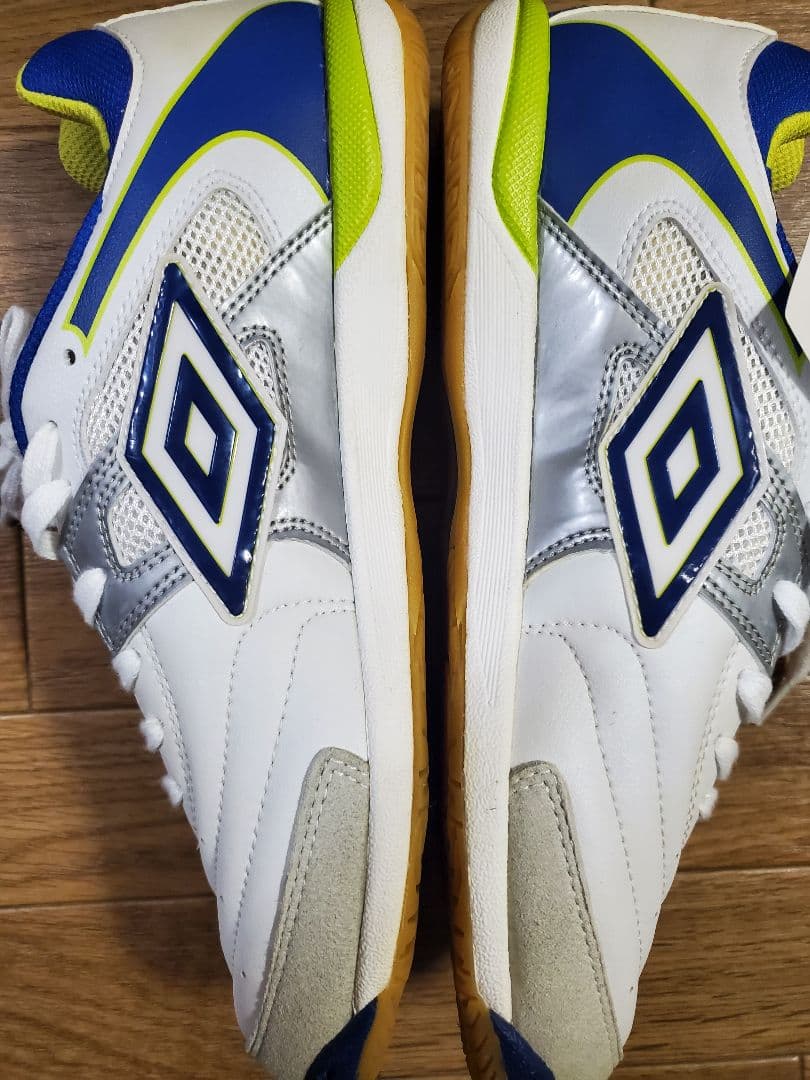 Umbro ACCELERATOR アクセレイターサラ