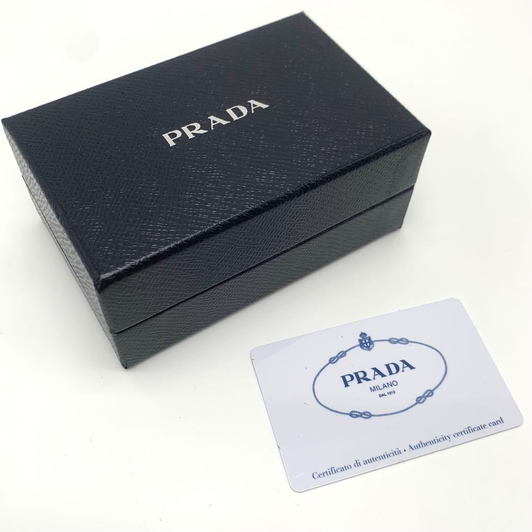 【箱付き】PRADA サフィアーノレザー 6連キーケース　ライトブルー 金ロゴ