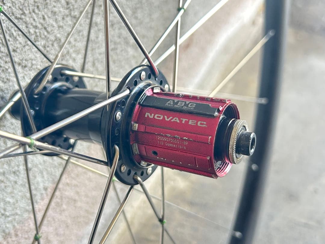 ロードバイク　カーボンホイール　リムブレーキ用メーカー不明　リアのみ　 700C