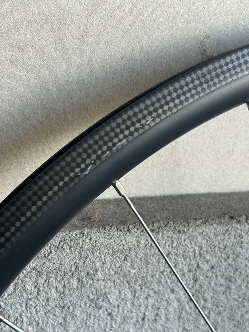 ロードバイク　カーボンホイール　リムブレーキ用メーカー不明　リアのみ　 700C