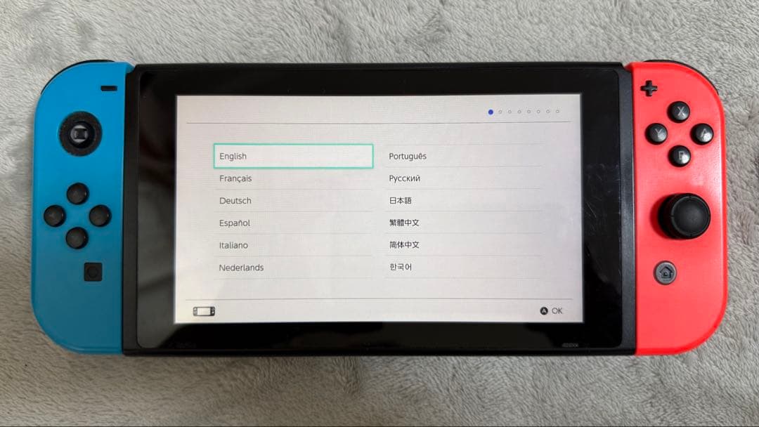 Nintendo Switch 本体（青/赤）　(付属品完備) 箱あり
