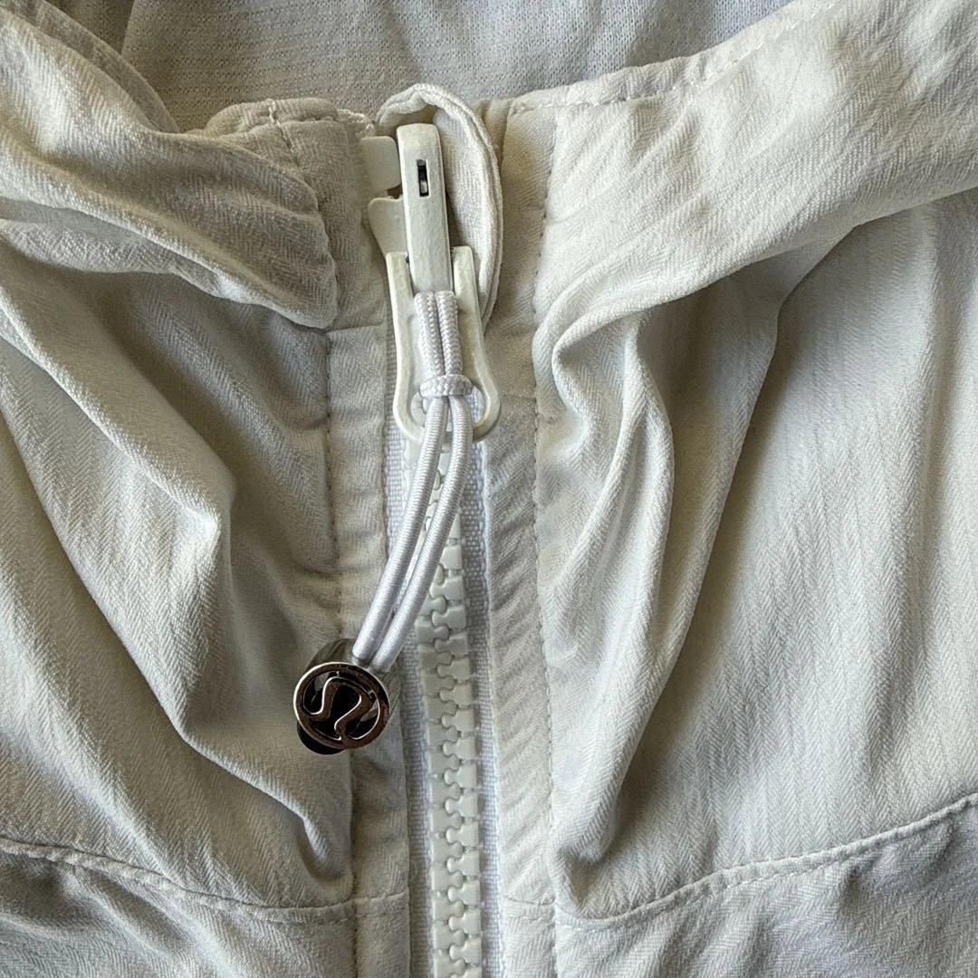 ルルレモン　リバーシブル　ジャケット　ホワイト　4