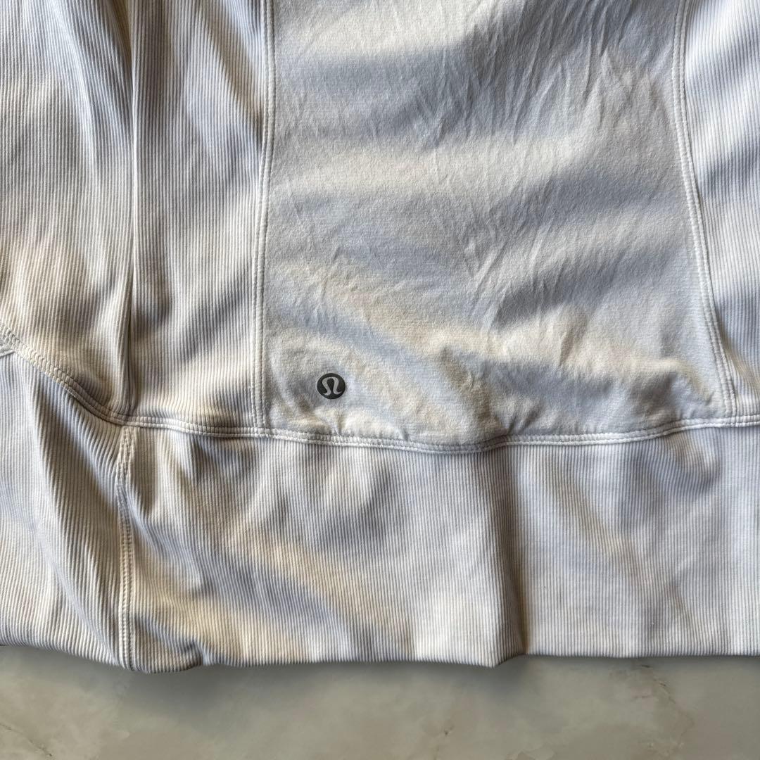 ルルレモン　リバーシブル　ジャケット　ホワイト　4