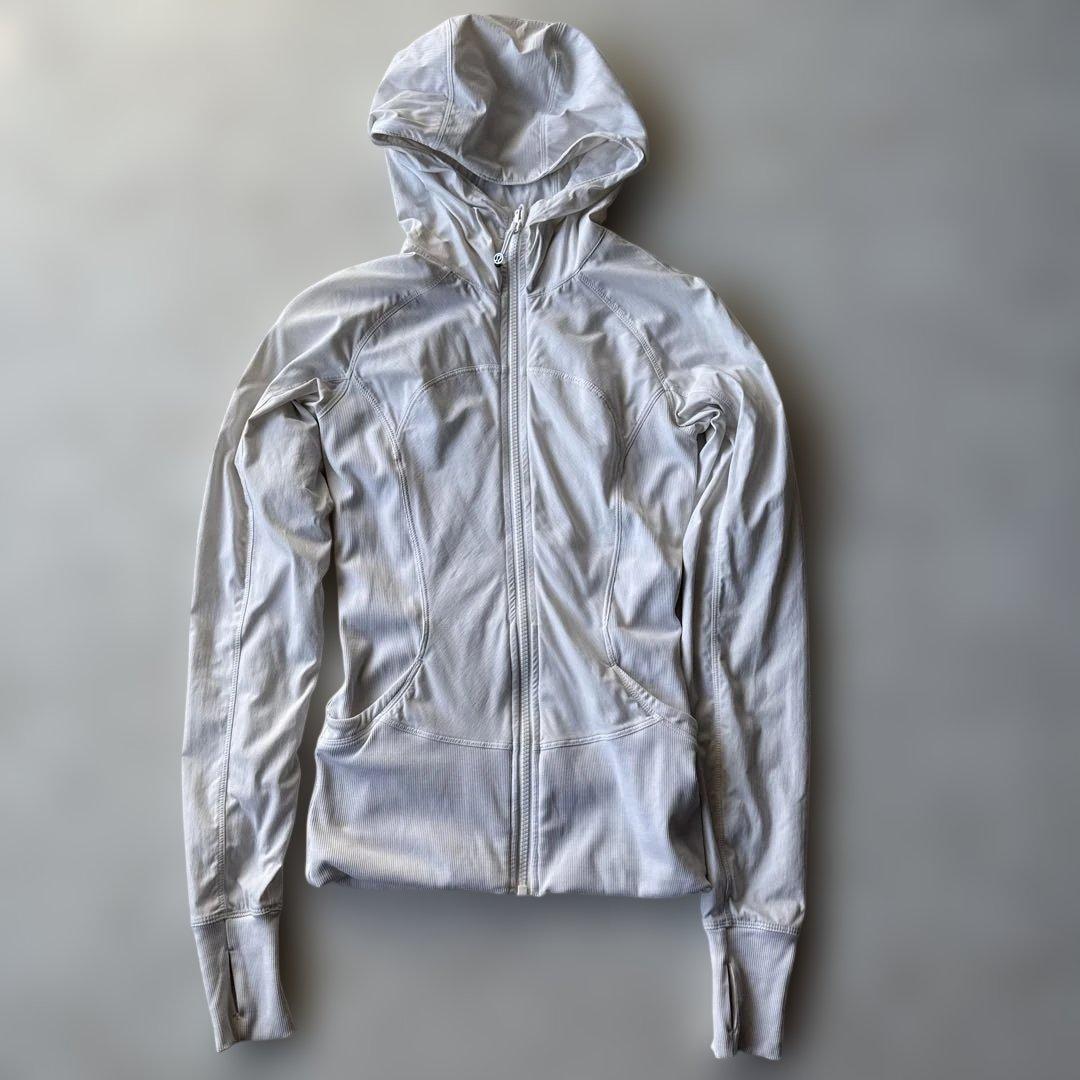 ルルレモン　リバーシブル　ジャケット　ホワイト　4