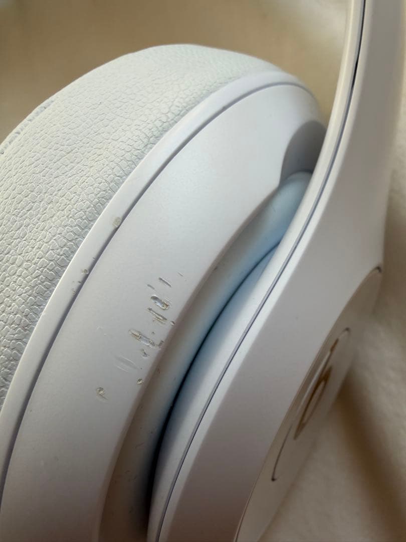 Beats Studio3 Wireless ワイヤレスヘッドホン（ホワイト）