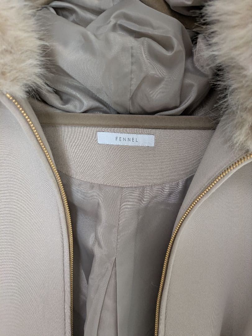 新品未使用 ヤマダヤスコットクラブ系列 fennel ファー付き フードポンチョ