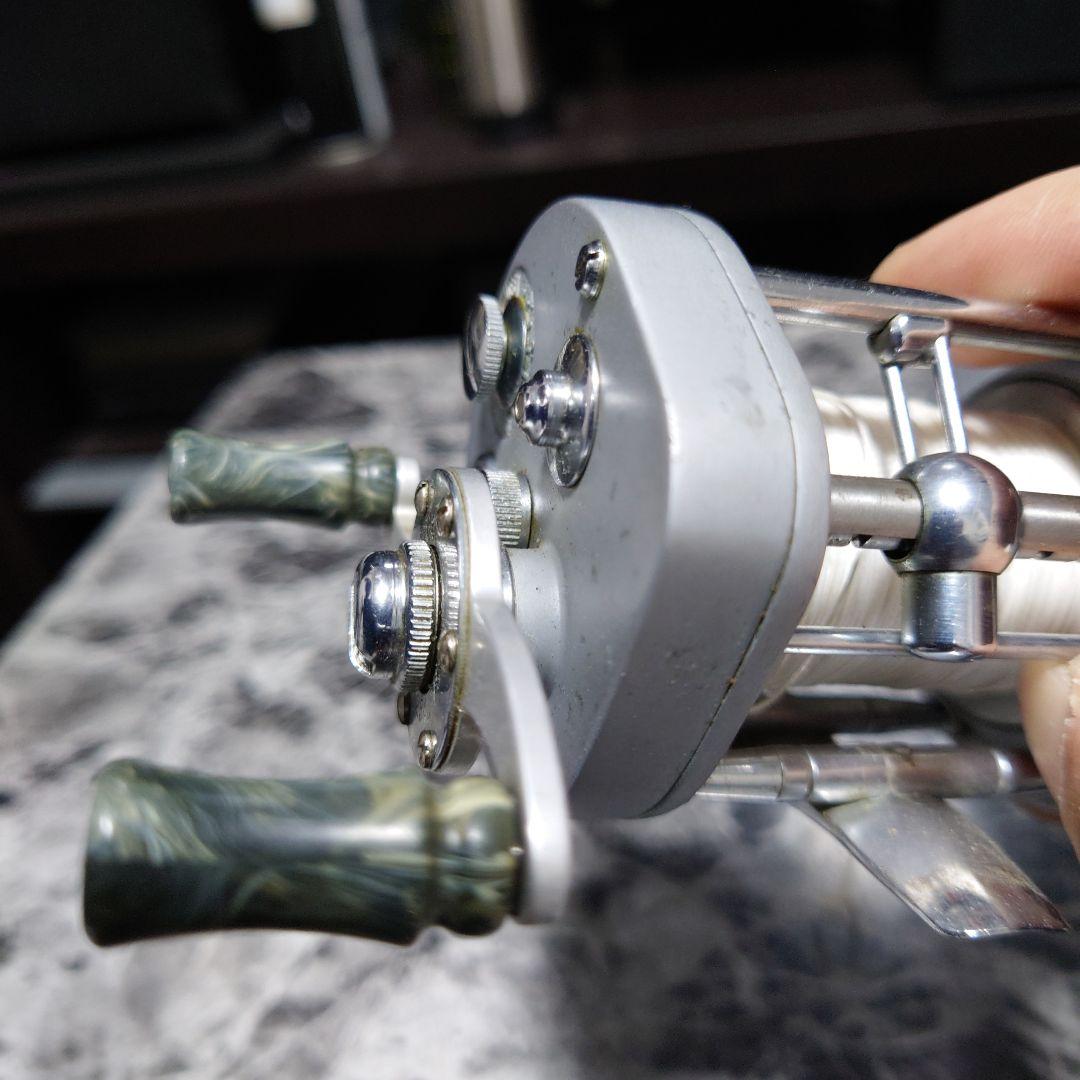 フルーガー　pflueger シュープリーム　supreme