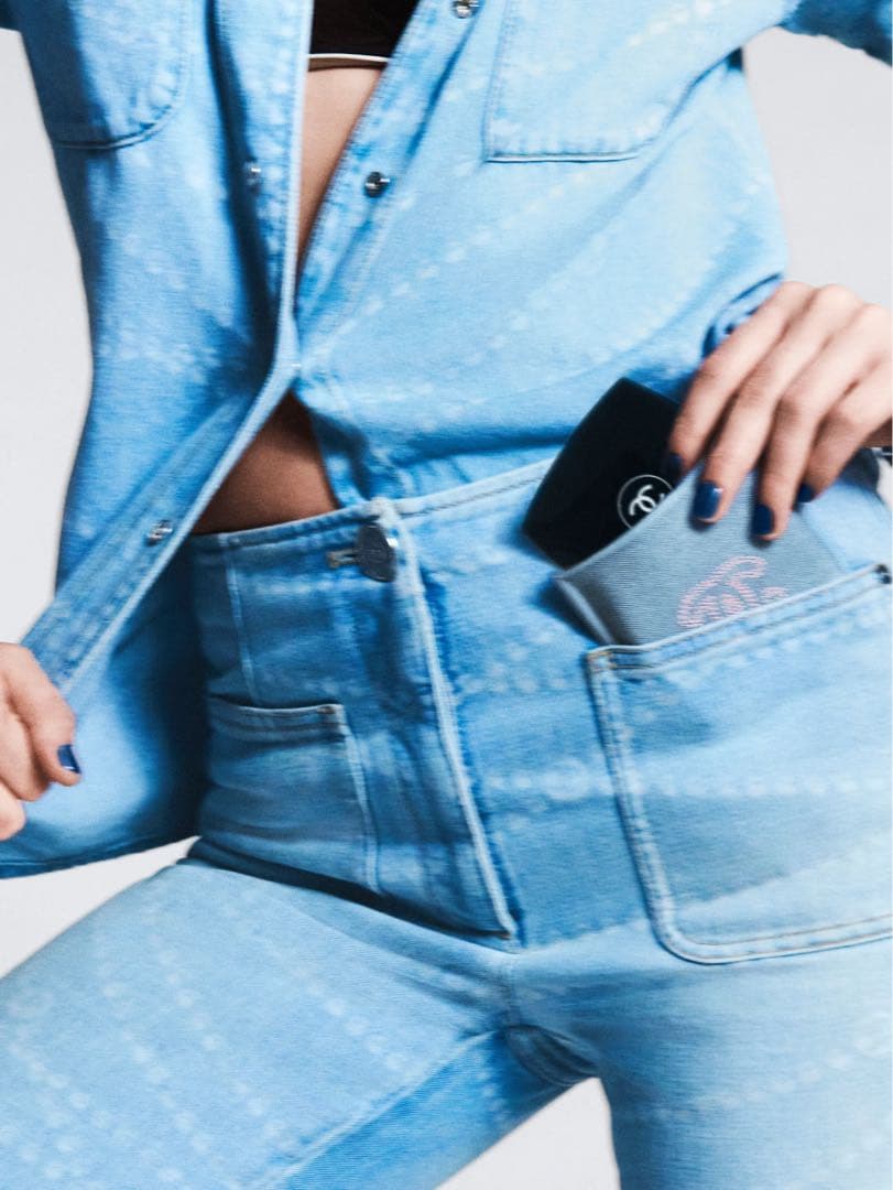 CHANEL レ キャトル オンブル 29 ココ ジーン★ショッパー付